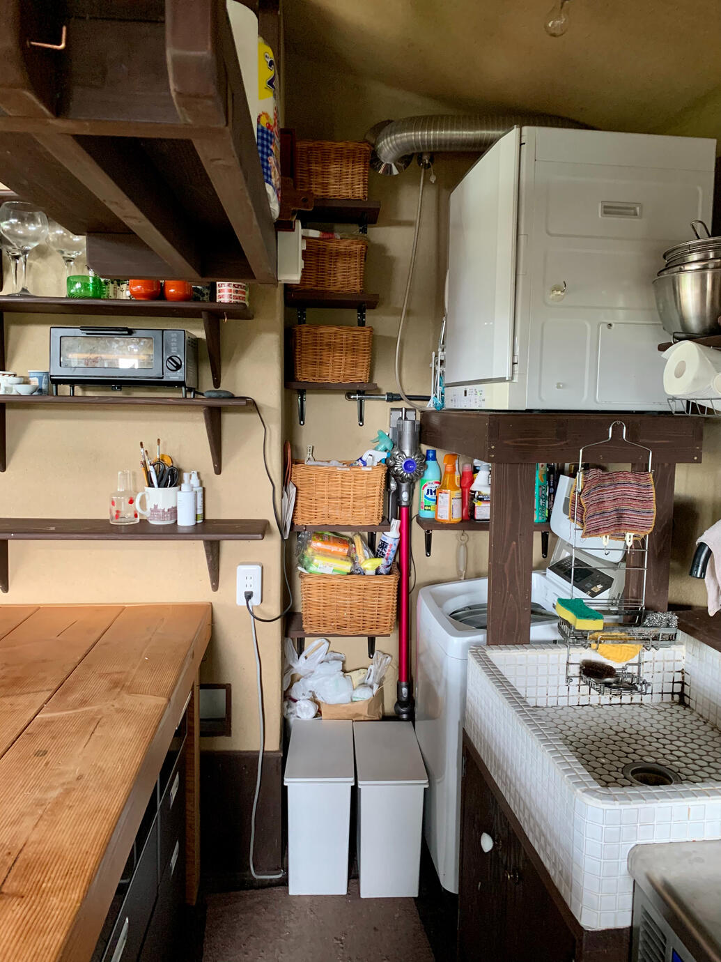 A rare-in-Japan washer/dryer combo.